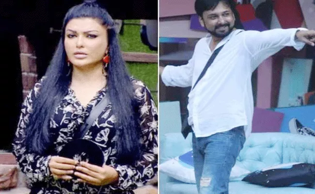 Bigg Boss 13: Koena Accidentally Sees Siddhartha Dey Naked In Bathroom - Sakshi