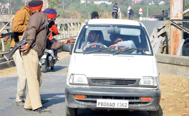 Large Cordon Search in Pakistans Border Districts of Punjab - Sakshi