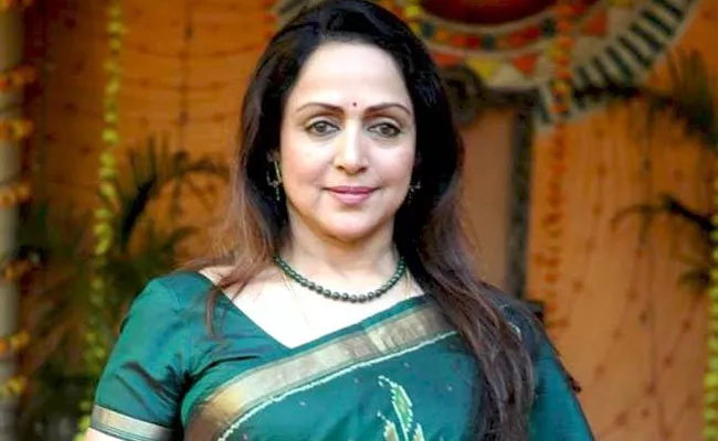 Dream Girl Hema Malini COmpleted 70 Years - Sakshi