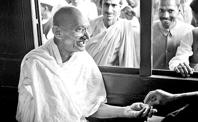 Nagasuri Venugopal Article on Mahatma Gandhi 150th Birth Anniversary - Sakshi