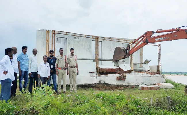 Removal Illegal Aqua Ponds In Srikakulam District - Sakshi