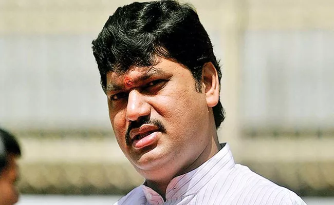 Maharashtra Polls Police Case Registered On NCP Candidate For Obscene Remarks - Sakshi