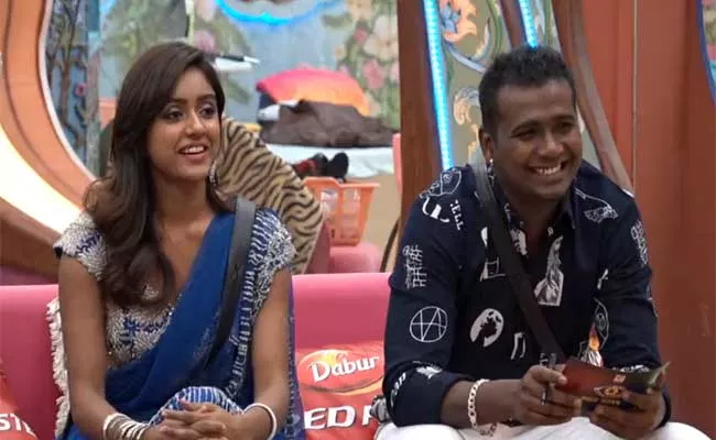 Bigg Boss: Vithika Felt Rahul Maintain Fake Relationship With Them - Sakshi