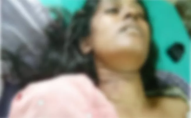 Married Woman Commits Suicide in Visakhapatnam - Sakshi