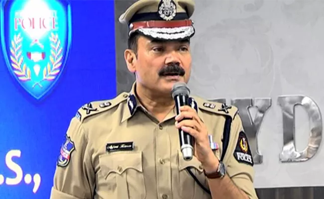 CP Anjani kumar Warned To RTC Unions For Attack On Private Drivers - Sakshi