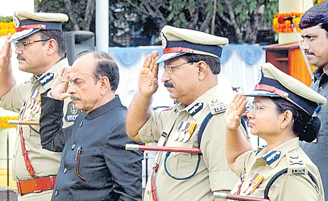 Home Minister Mahmood Ali Speech At Police Martyrs Day - Sakshi