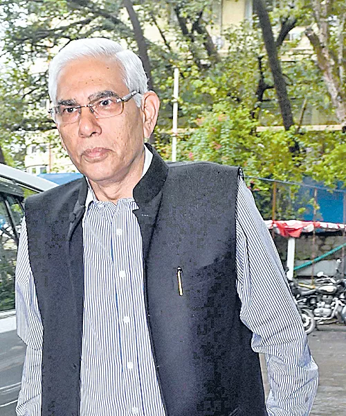 No Better Person Than Ganguly To Lead BCCI Vinod Rai - Sakshi