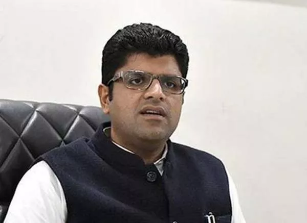 BJP Asks Parkash Badal To Talk To Dushyant Chautala - Sakshi