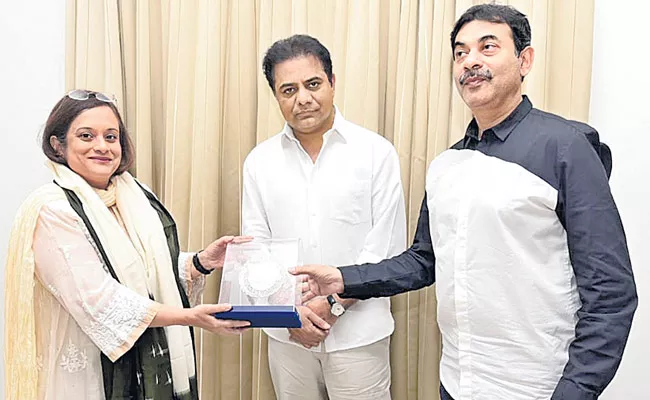 KTR Meet With Nasscom President Devayani Ghosh - Sakshi