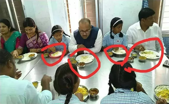 Odisha Leaders Dinner With Students With Chicken - Sakshi