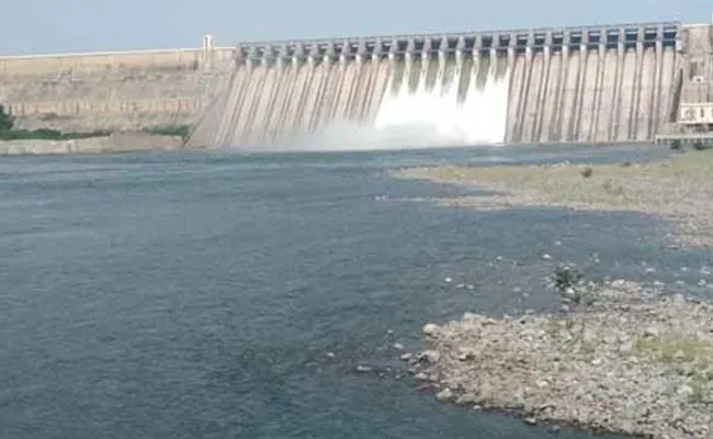 Nagarjuna Sagar Dam Six Crust Gates lifted In Nalgonda - Sakshi