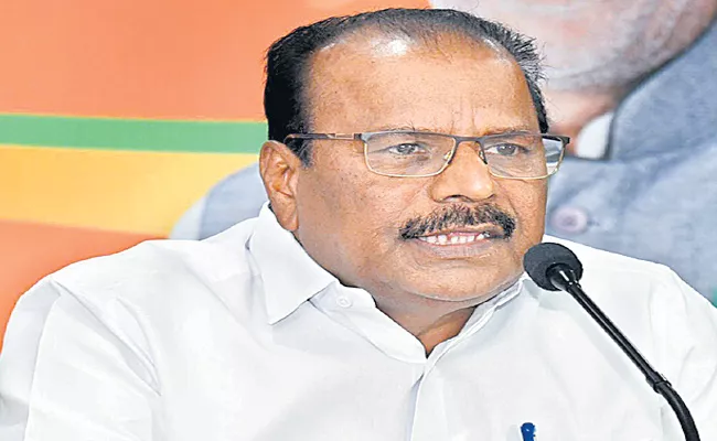 BJP Leader Indrasena Reddy Fires On CM KCR - Sakshi