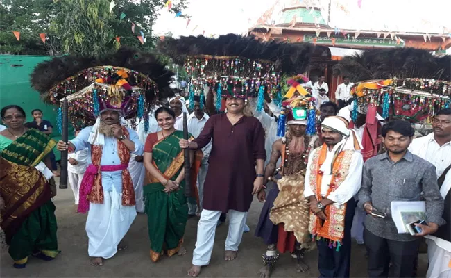 Adivasis Celebrated Dandari Festival In Adilabad - Sakshi