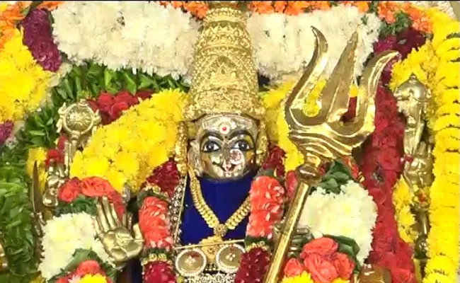 Vijayawada Kanakadurga Appears As Lord Durga Devi On Eighth Day - Sakshi