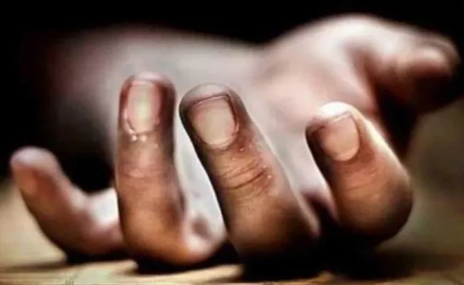 Young Man Yashwant Commits Suicide In Rushikonda Beach - Sakshi