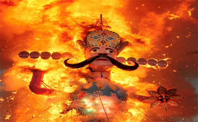 Adivasis Demanded To Not Burn Ravana Effigy On Dussehra - Sakshi