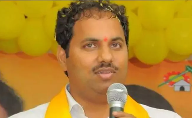 Kodela Siva Ramakrishna Attended Before Mangalagiri Court Over Assembly Furniture Case - Sakshi