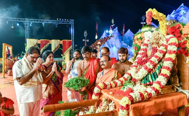 Bhakthi TV Koti Deepothsavam 2019 Starts From 3rd November - Sakshi