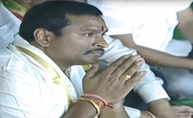 Minister Vellampalli Srinivas Attended Rudrabhishekam In Vijayawada - Sakshi