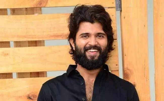 Vijay Devarakonda Green Challenge From Arvind Kumar - Sakshi