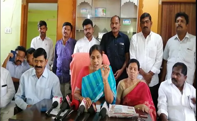 MLA Kangati Sridevi Comments About Illegal Sand Mining By TDP Leaders - Sakshi