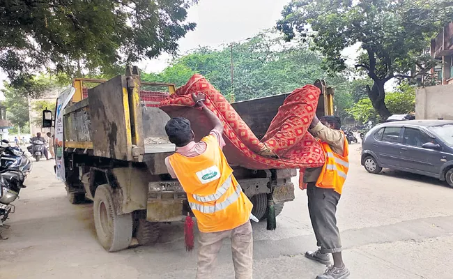 City residents response to waste collection - Sakshi