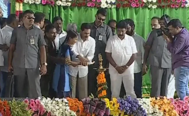 CM Ys Jagan Launched Mana Badi Nadu Nedu At Ongole - Sakshi