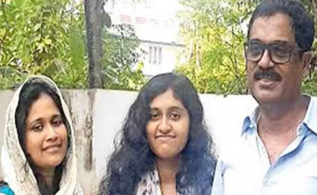 Fathima Lathif Parents Fire on madras IIT Professor - Sakshi