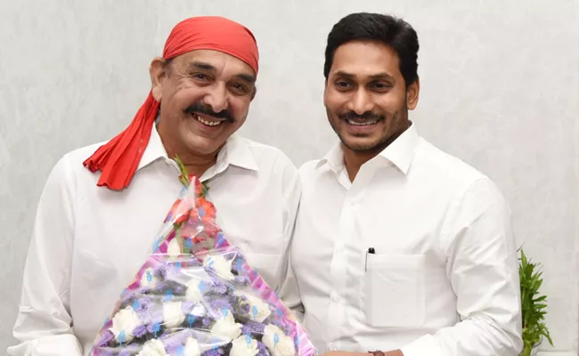 FDC Chairman Vijay Chander Met AP CM YS Jagan At Camp Office - Sakshi