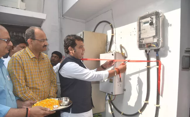 Uttar Pradesh Power Minister Installed Prepaid Electric Meter - Sakshi