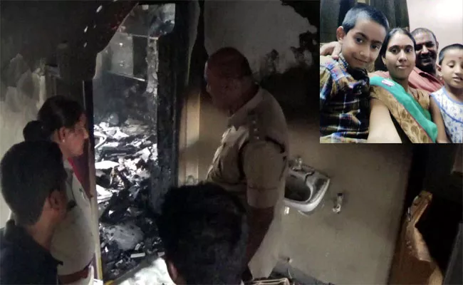 A Woman Was Burnt Alive In Rajivnagar Dari Yatapalem - Sakshi