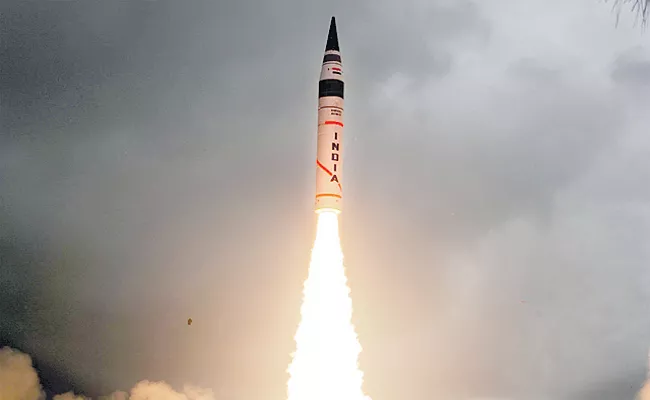 Agni 2 Missile Has Success For First Time In Night Mode From Balasore - Sakshi