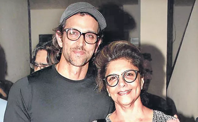 Hrithik Roshan Mother Watched Super 30 Movie 9 Times  - Sakshi