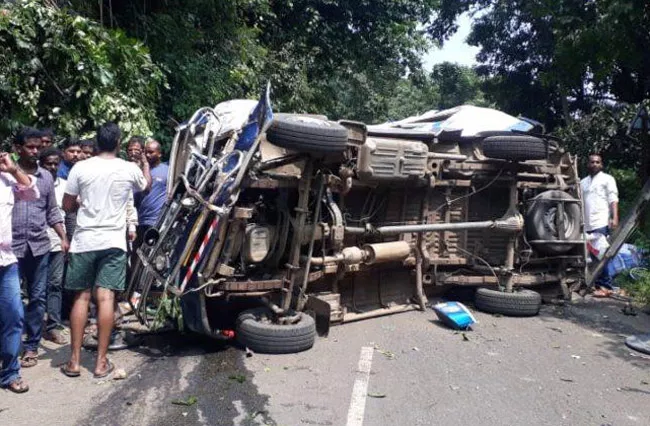 Over Speed, Rash Driving Caused 82 Percent Accident Deaths in AP - Sakshi