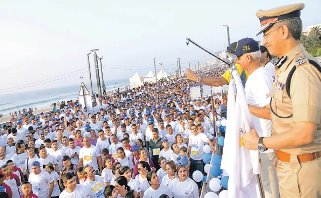 Vizag Navy Marathon As Grand Scale - Sakshi