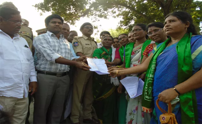 Adivasis Womens Protest Rally In Adilabad  - Sakshi