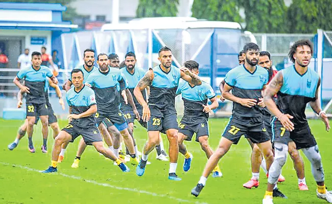 ISL:Hyderabad FC To Face Kerala Blasters - Sakshi