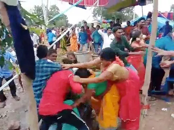 Bride And Groom Families Fight Over Wedding Baraat In Suryapet - Sakshi