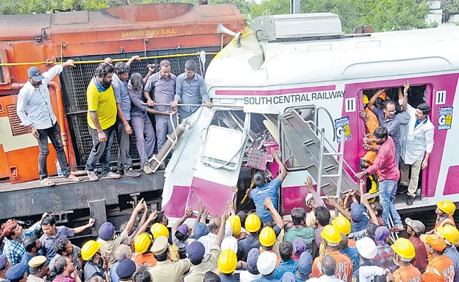 Enquiry On MMTS Incident In Hyderabad - Sakshi