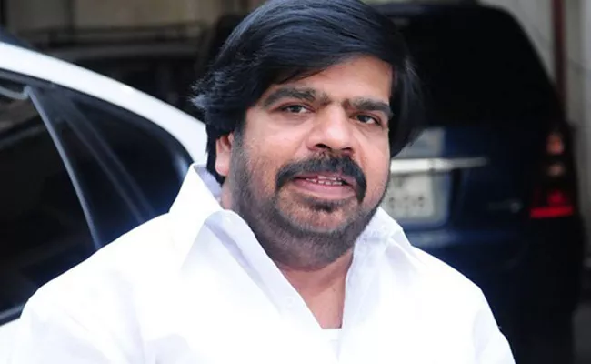 Actor Rajendar Say Im Senior To Rajinikanth And Kamal Haasan - Sakshi