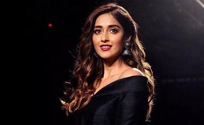 Ileana Put On Brave Face After Her Shocking Love Breakup - Sakshi