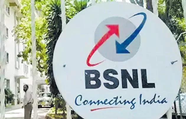 Over 92,000 employees of BSNL, MTNL opt for voluntary Retirement Scheme - Sakshi