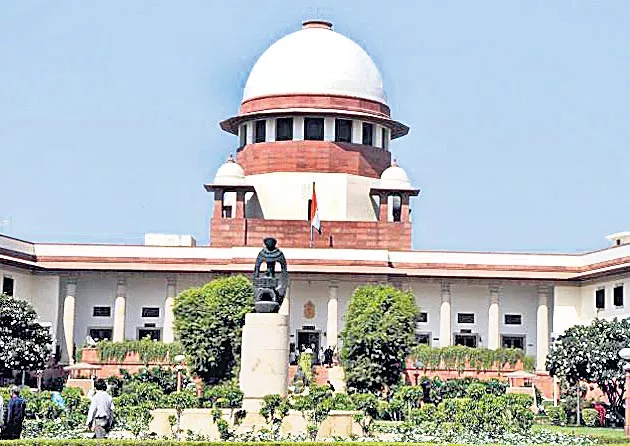 Supreme Court Lashes Out At States For Stubble Burning Despite Orders - Sakshi