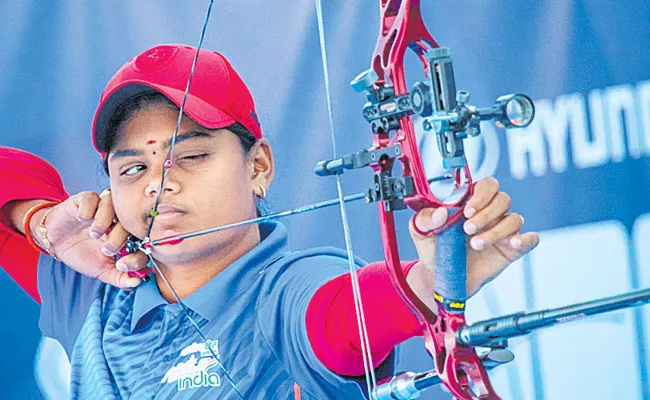 Vennam Jyothi Surekha Finished Second In The Gold Medal Race - Sakshi