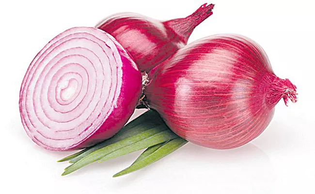 Onions Shortage for Another 3 Weeks - Sakshi