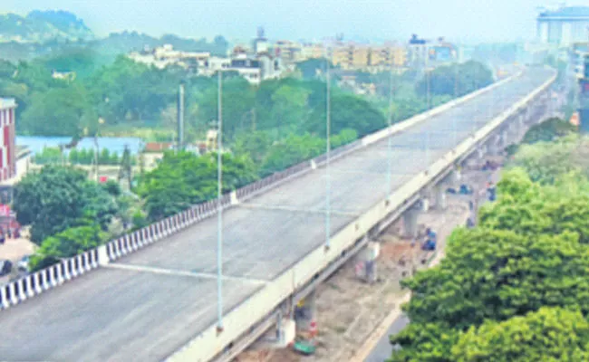 Benz Circle Flyover Works End And Ready To Use In Vijayawada - Sakshi