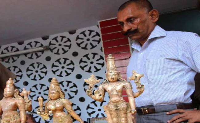 Statues Trafficking Control Specialist Pon Manikya Whale Great Move - Sakshi