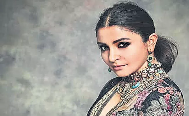 Anushka Sharma Selects Specialist For Hair Styles - Sakshi