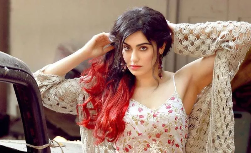 Adah Sharma learns Nunchaku combat for Commando 3 - Sakshi