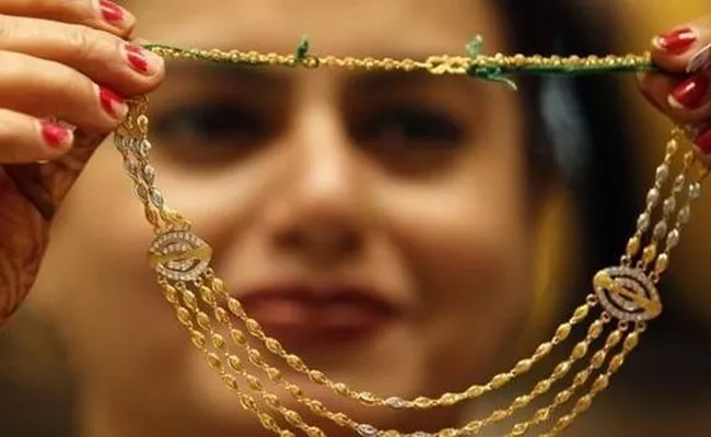 Gold demand in India may fall to lowest in 3 years - Sakshi